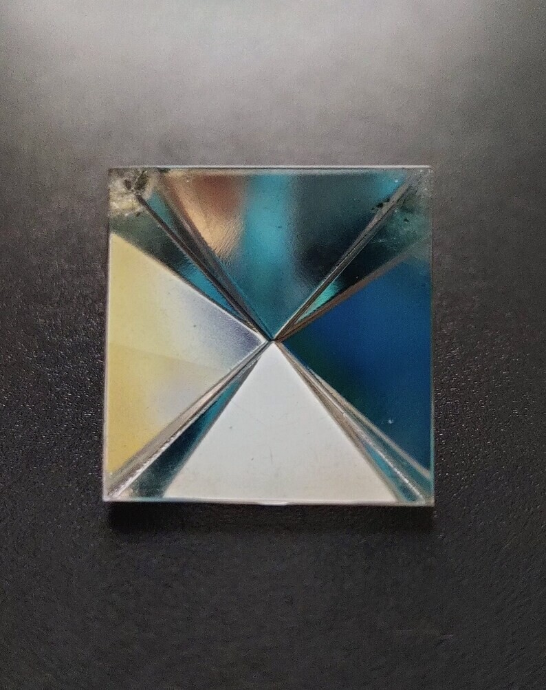 Crystal Quartz Healing Pyramid 20-25mm for Chakra Balancing & Grid Work