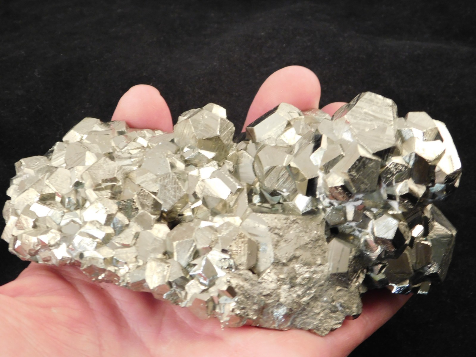 BIG! Dodecahedron PYRITE Crystal Cluster NICE! and 100% Natural Peru 850gr