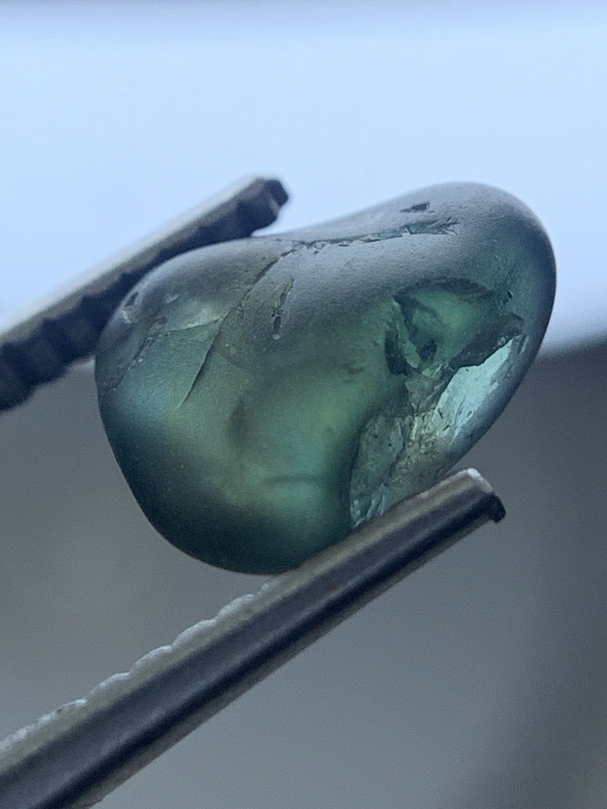 1.58 Crts Gorgeous Piece Facet Grade Blue & Green (Teal) sapphire Rough