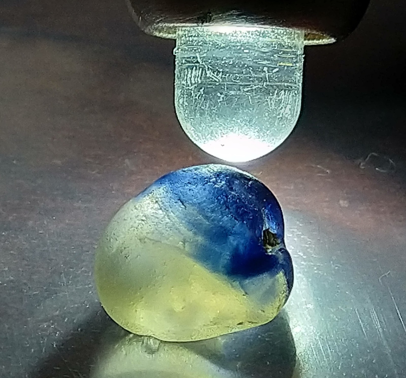 Natural Bi-Colour Sapphire 2.50ct Rough Stone Sri-Lanka.