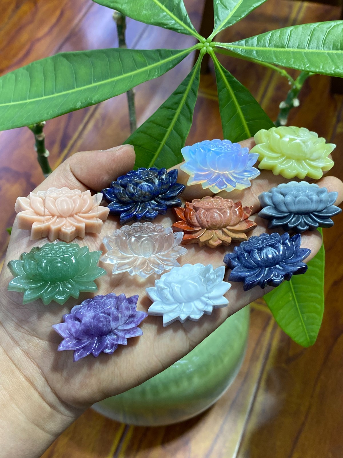 1pc Natural Mixed flower skull carved quartz crystal Reiki healing Gift Random