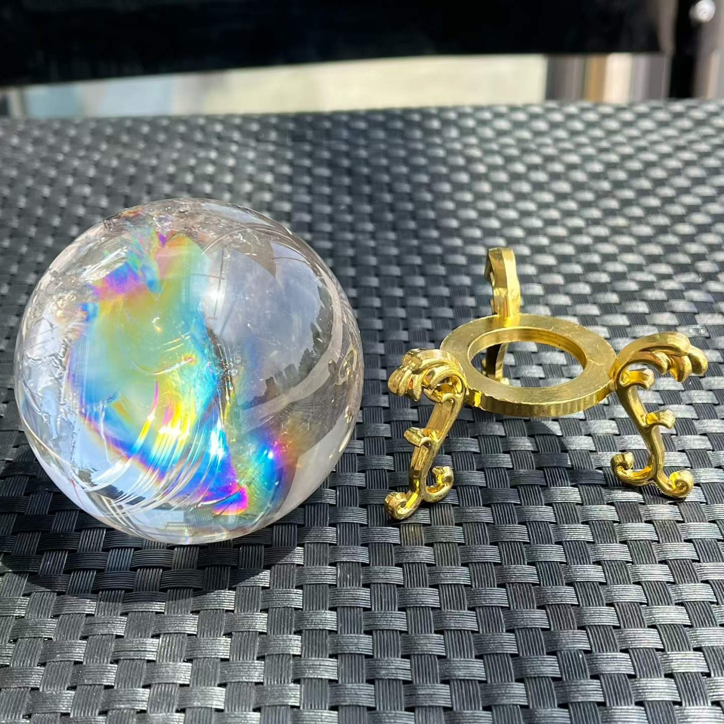 515g Natural Rainbow White Quartz Sphere Energy Crystal Ball Reiki Decor