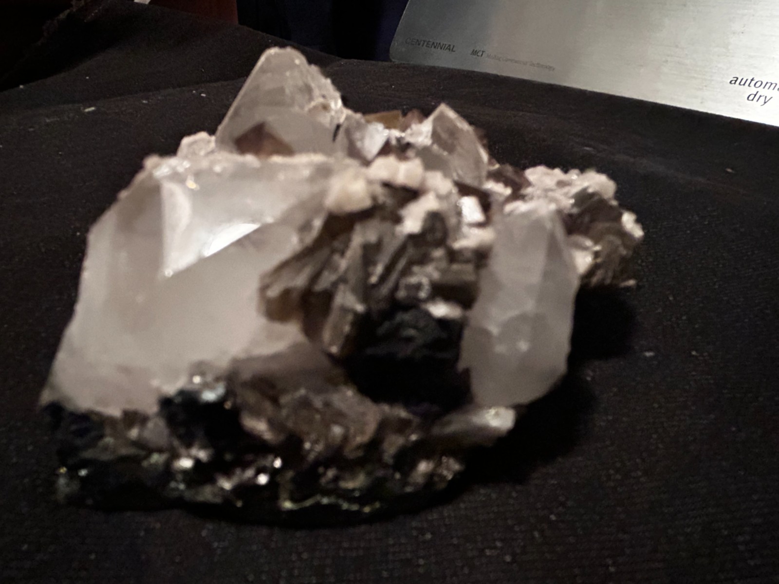 KB: SW FL BRIGHT BLUE/WHITE XLS OF SCHEELITE ON MATRIX, HUNAN PROVINCE, CHINA