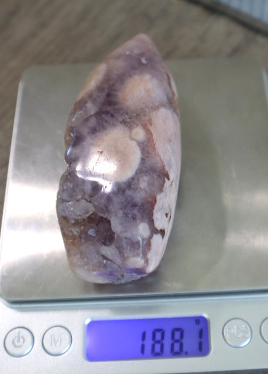 PINK AMETHYST FREEFORM 3.60 X 1.51 INCHES TALL/ 188.1 GRAMS