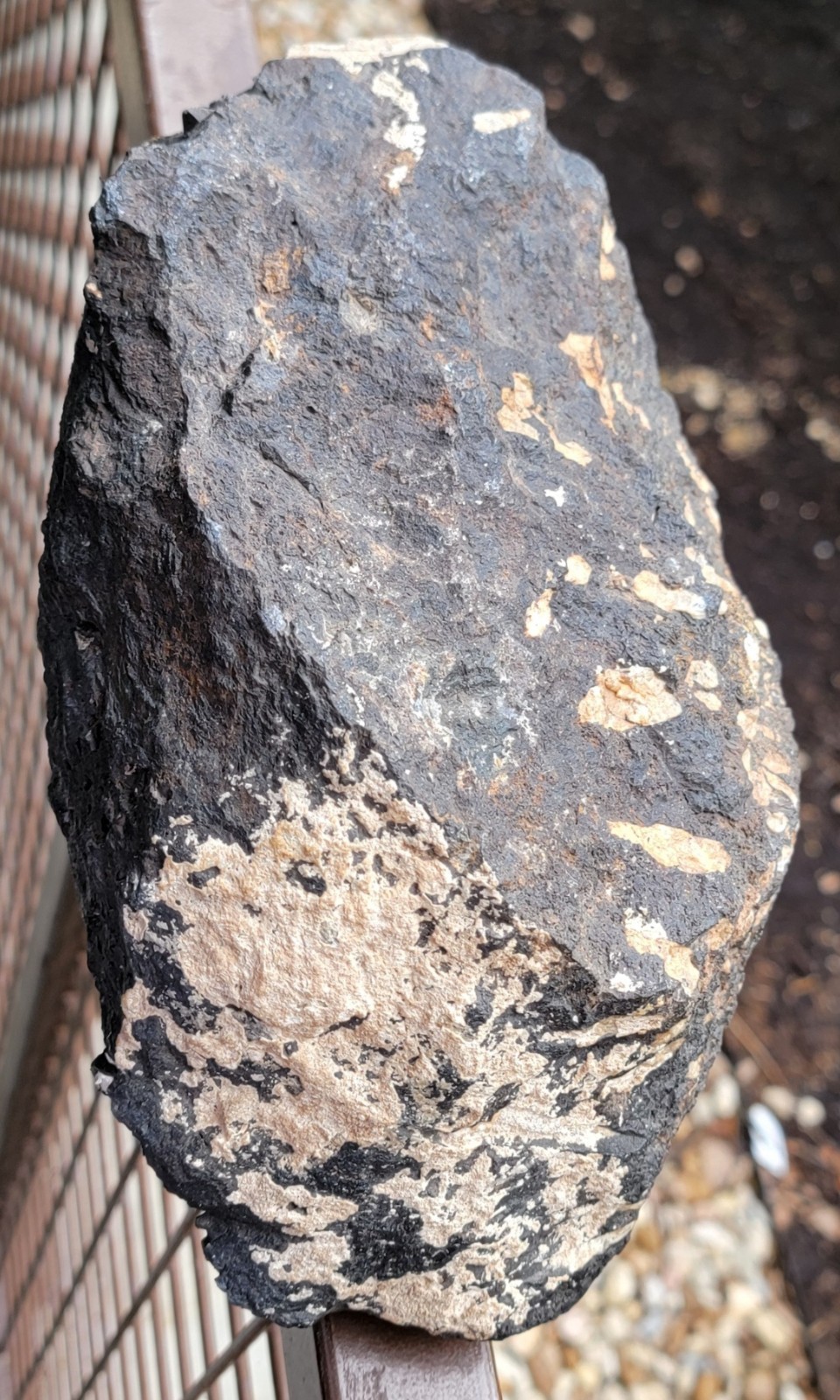 Large Naturally Magnetic LODESTONE (Magnetite) UTAH 26.5 LBS