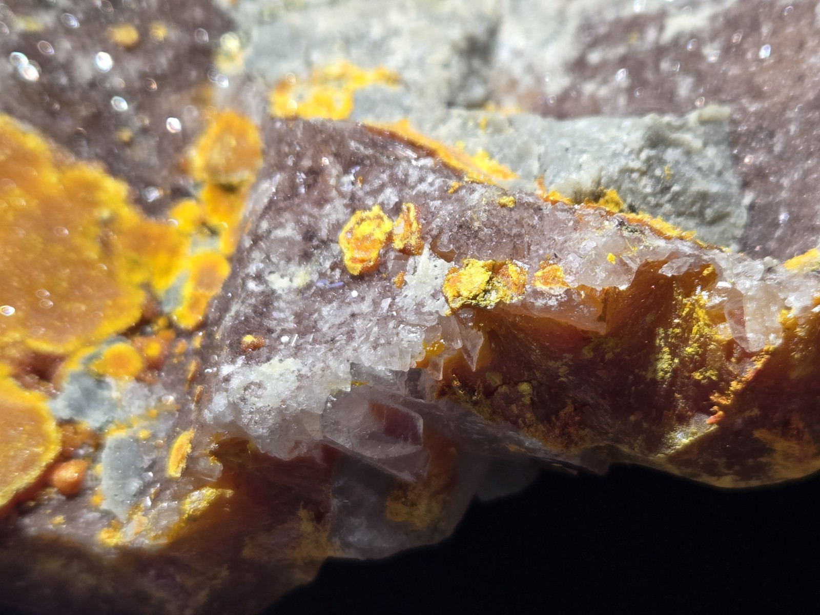 Orpement Realgar Natural Mineral Specimen With Barite and Pyrite 374g Peru 5.25″