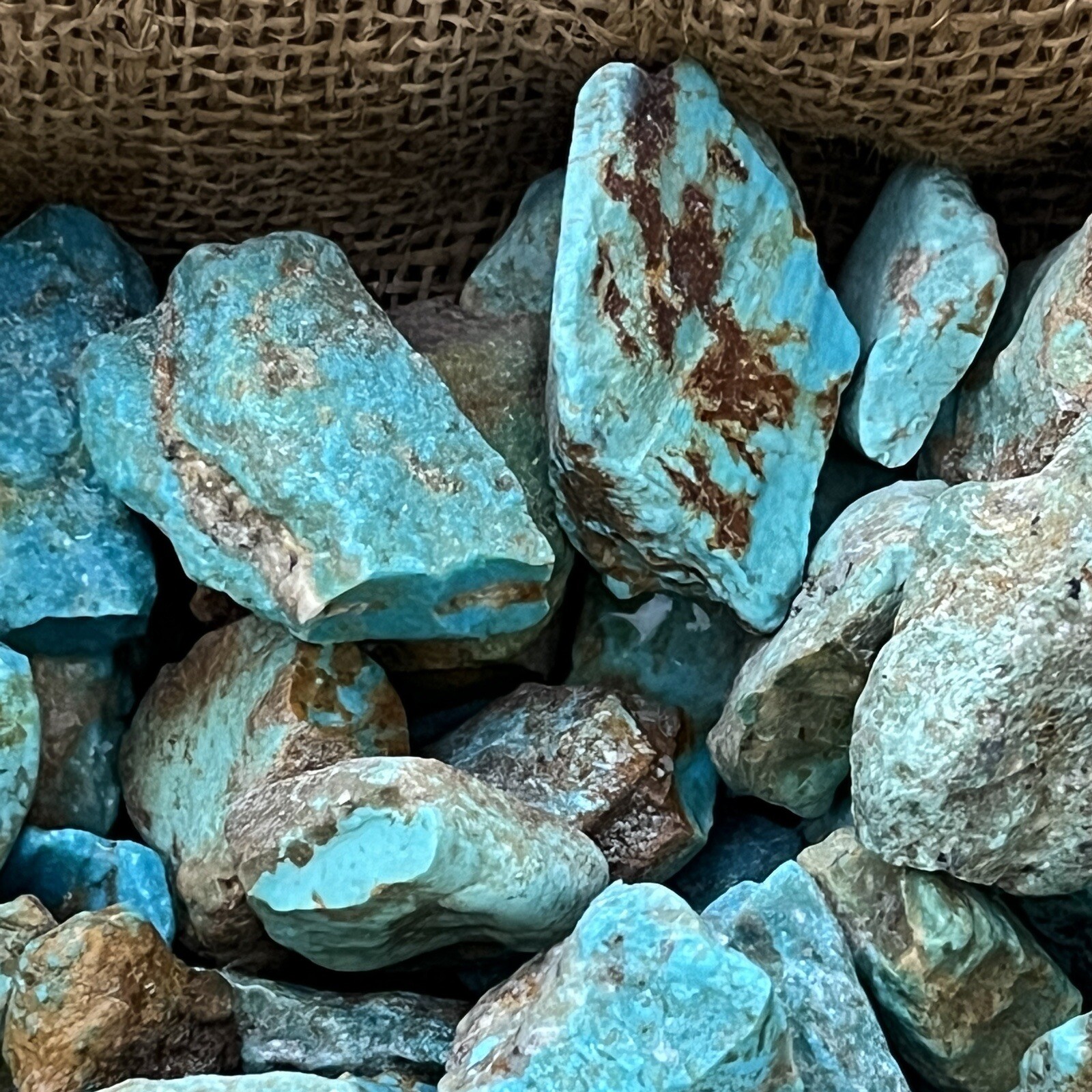 1000 Carat Lots of Old Stock Kingman, AZ Turquoise Rough – HIGH END