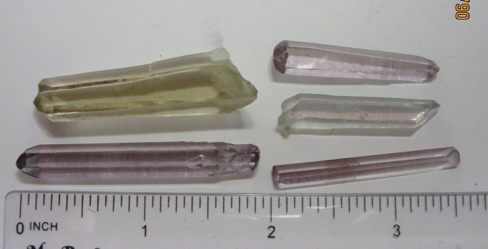 5 Pieces Platinum Coated Natural Quartz Points 1 7/8 to 1 3/8″ Long PLC-4 Reiki