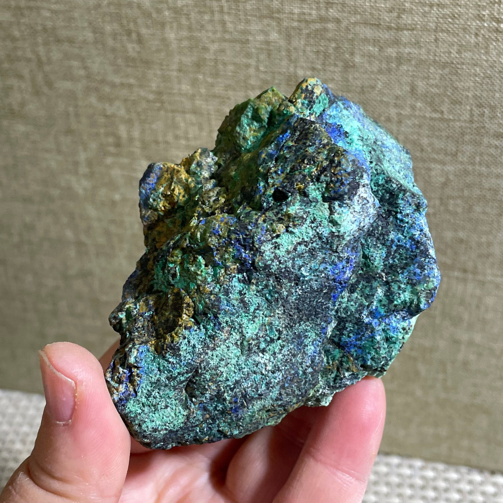 Restoration of Natural Blue Copper Ore Quartz Crystal Mineral Samples 148g