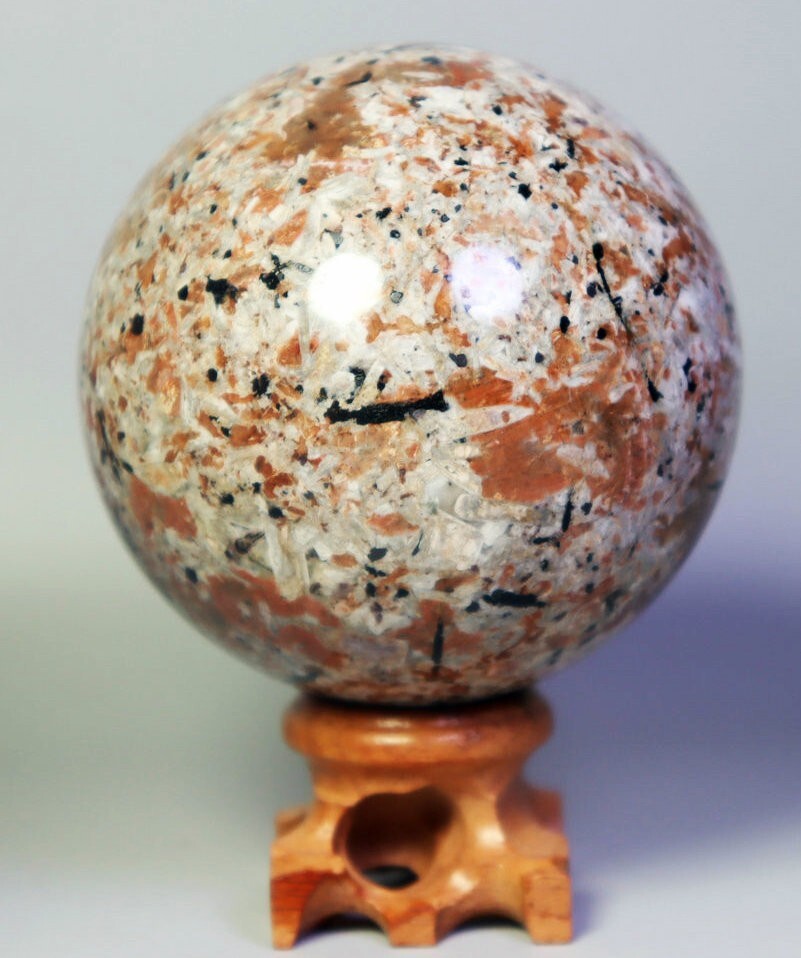 67mm Natural Maple leaf Red Granite Quartz Crystal Sphere Ball Healing / Stand