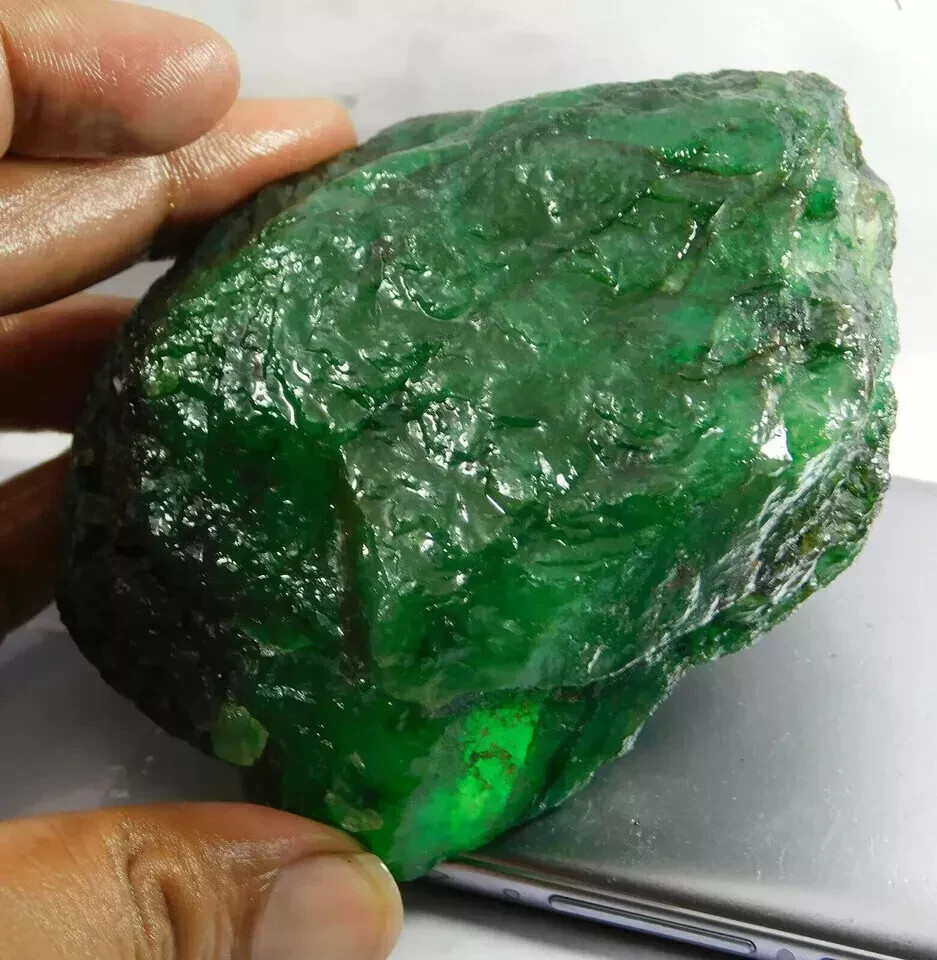 600-700 Ct Green Emerald Huge Loose Gemstone Rough Natural Dyed Earth Mind