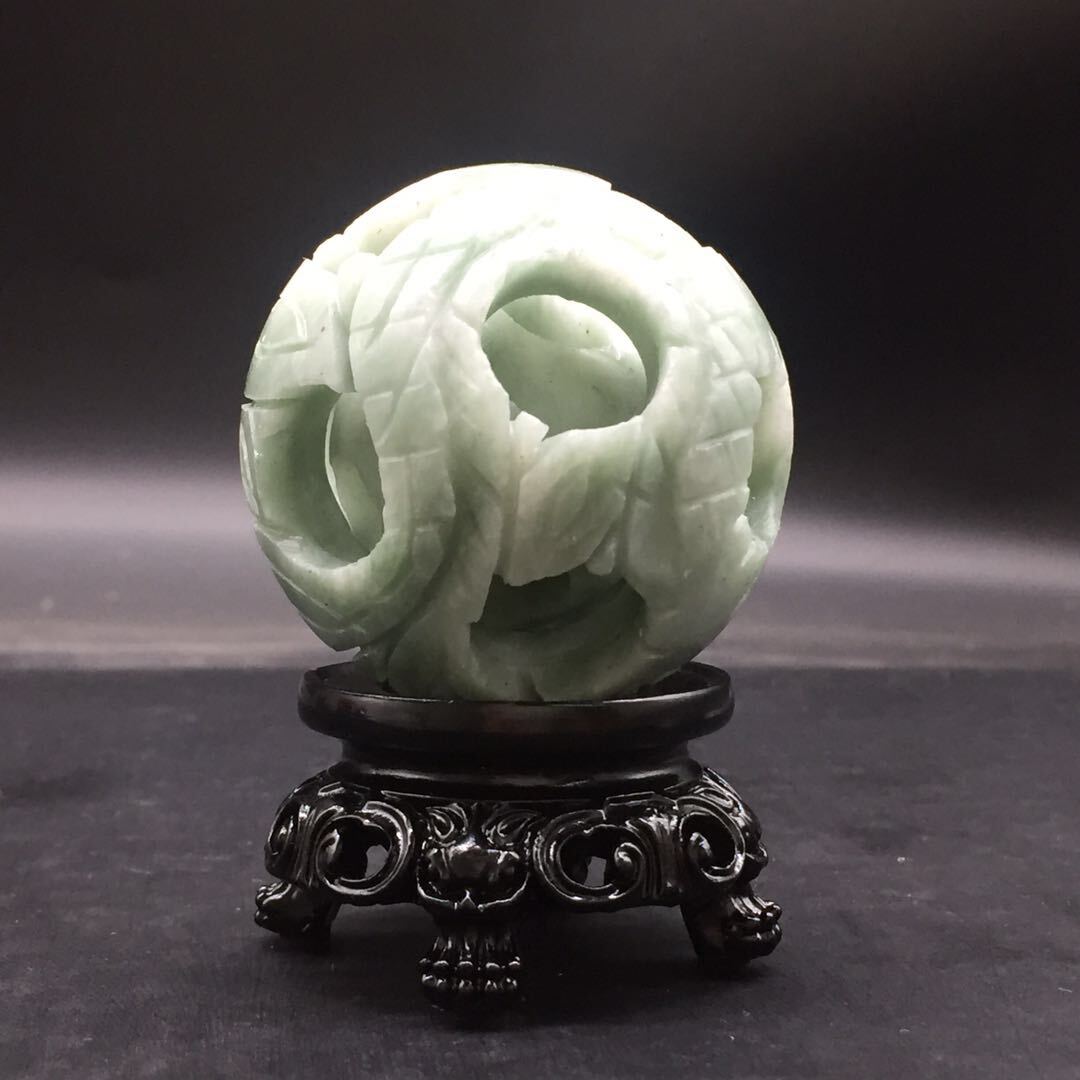Natuaral XIU Jade Quartz Sphere Crystal Exquisite Ball Magic Healing Decorat 1Pc