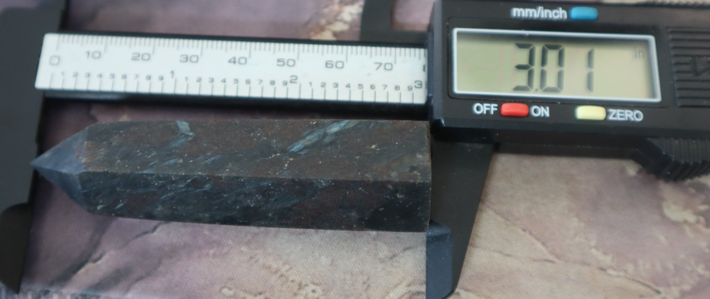 ARFVEDSONITE WITH GARNET POINT BUNDLE (9) POINTS INCLUDED/ OVER 2 LBS