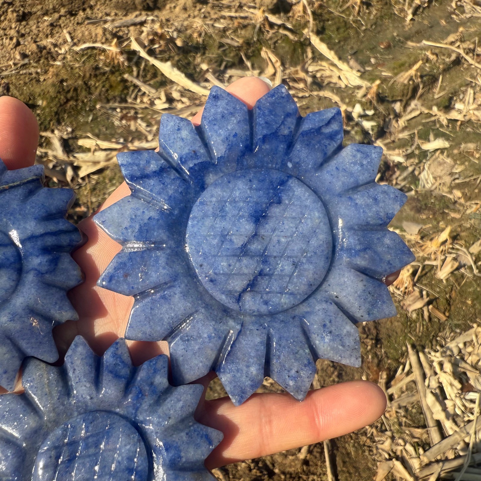 400g Natural Blue Dongling quartz crystal carved Sunflower Decor Gift