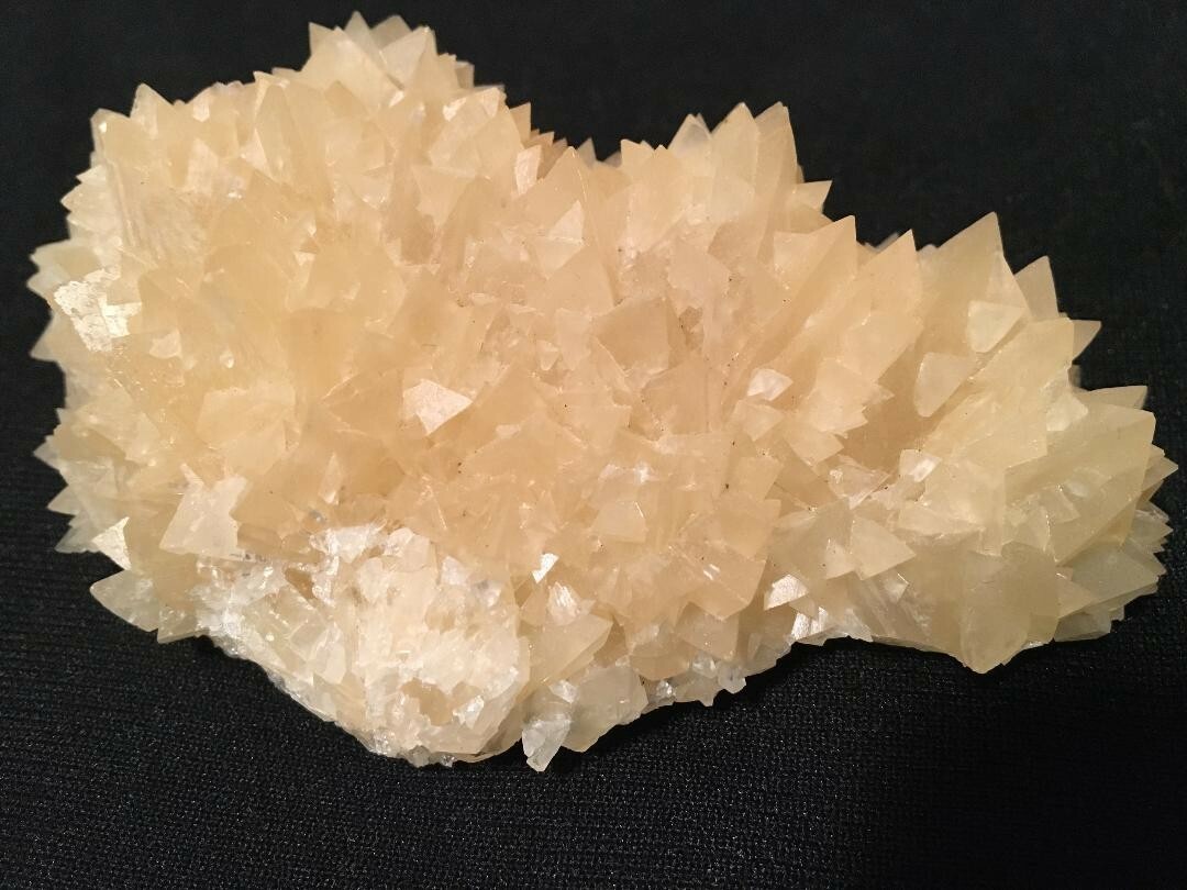 KB: BRIGHT!! FANTASTIC! CALCITE XLS. SW FL. YELLOW/WHITE SW & PHOS. FROM SPAIN