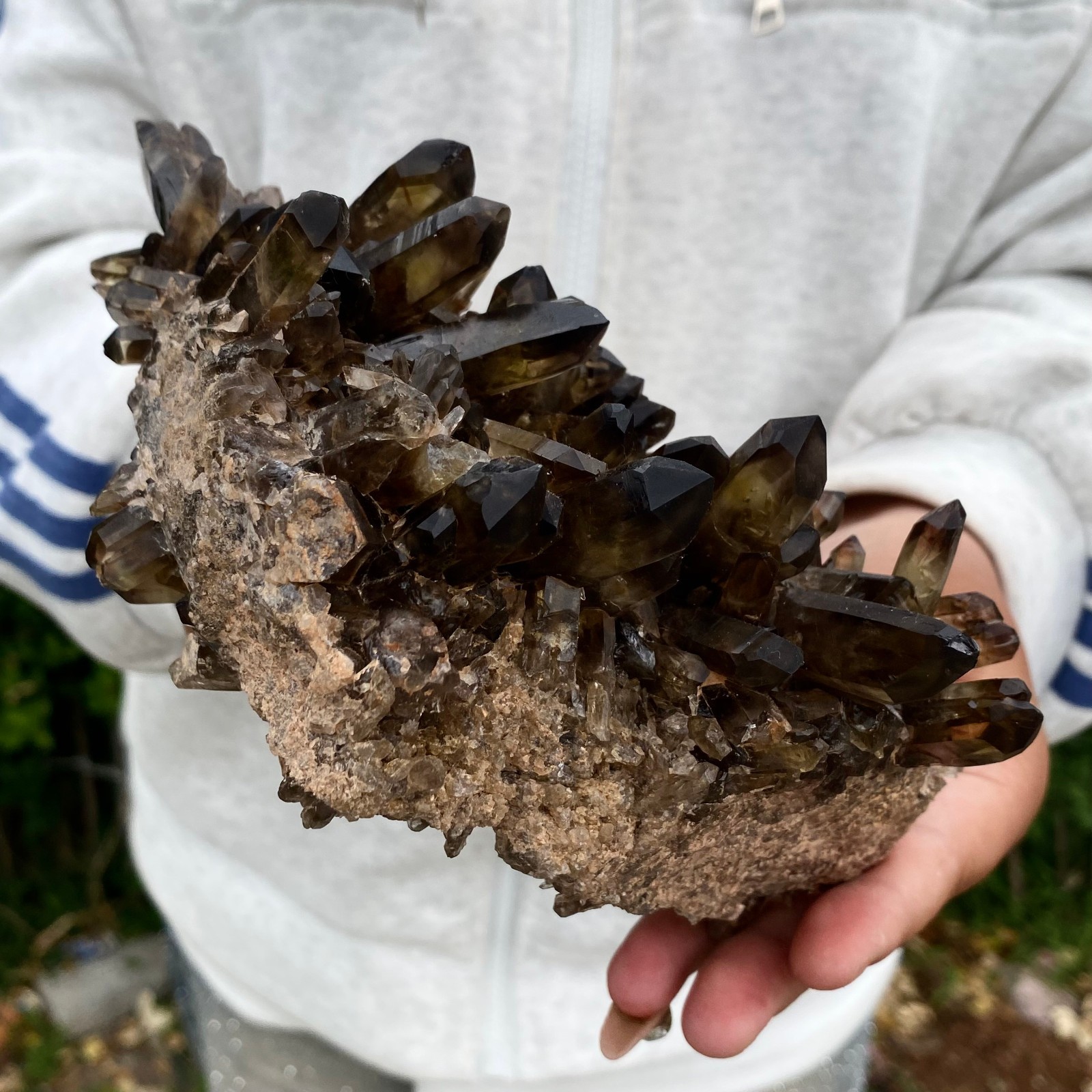 2.33LBNatural Black Smoke Color Quartz Cluster Crystal Specimens Mineral Healing