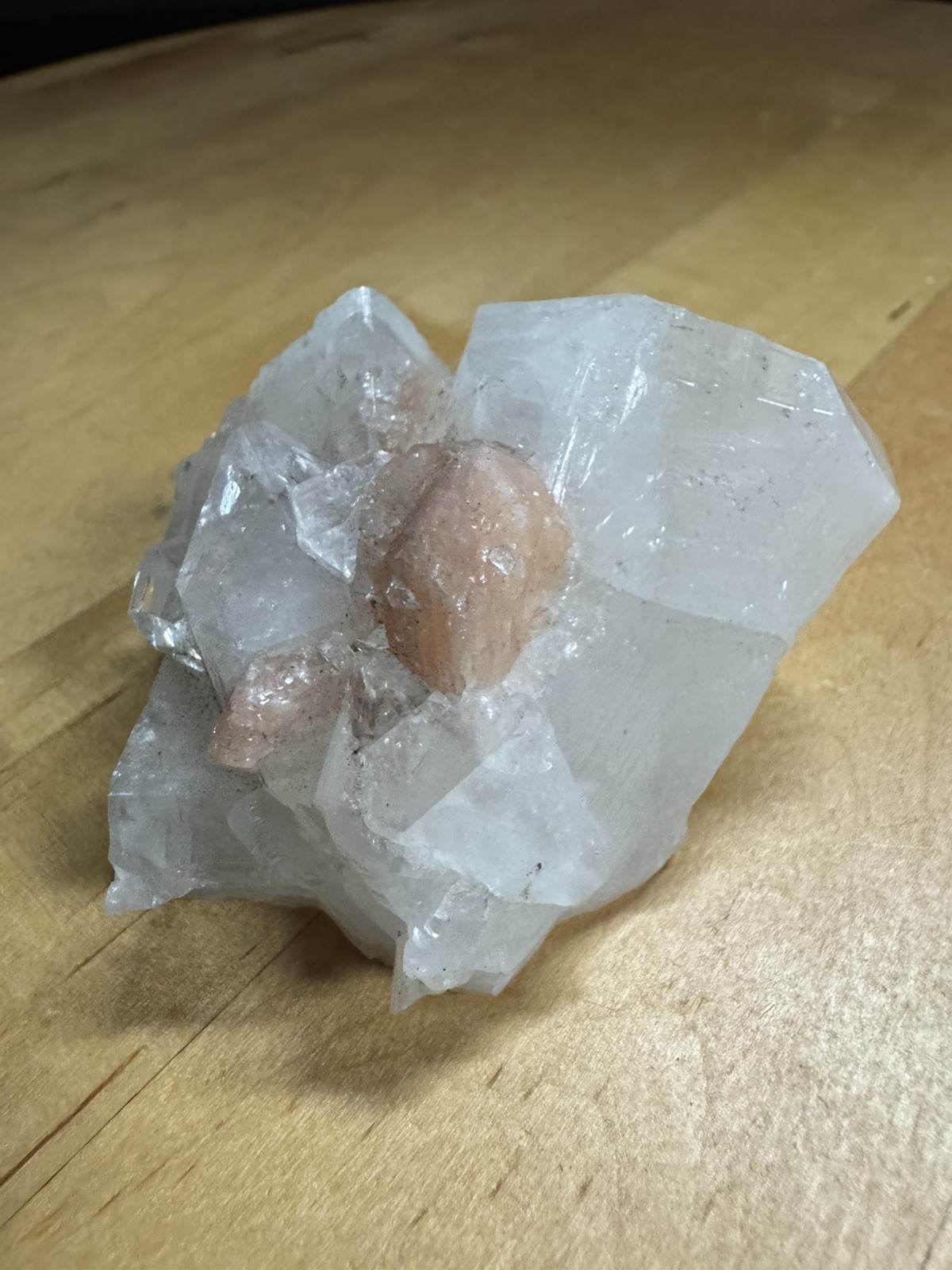 7086 Peach Stilbite On Diamond Apophyllite India 1.6”T 2.0”W 2.6”L Wt. 4 Oz.