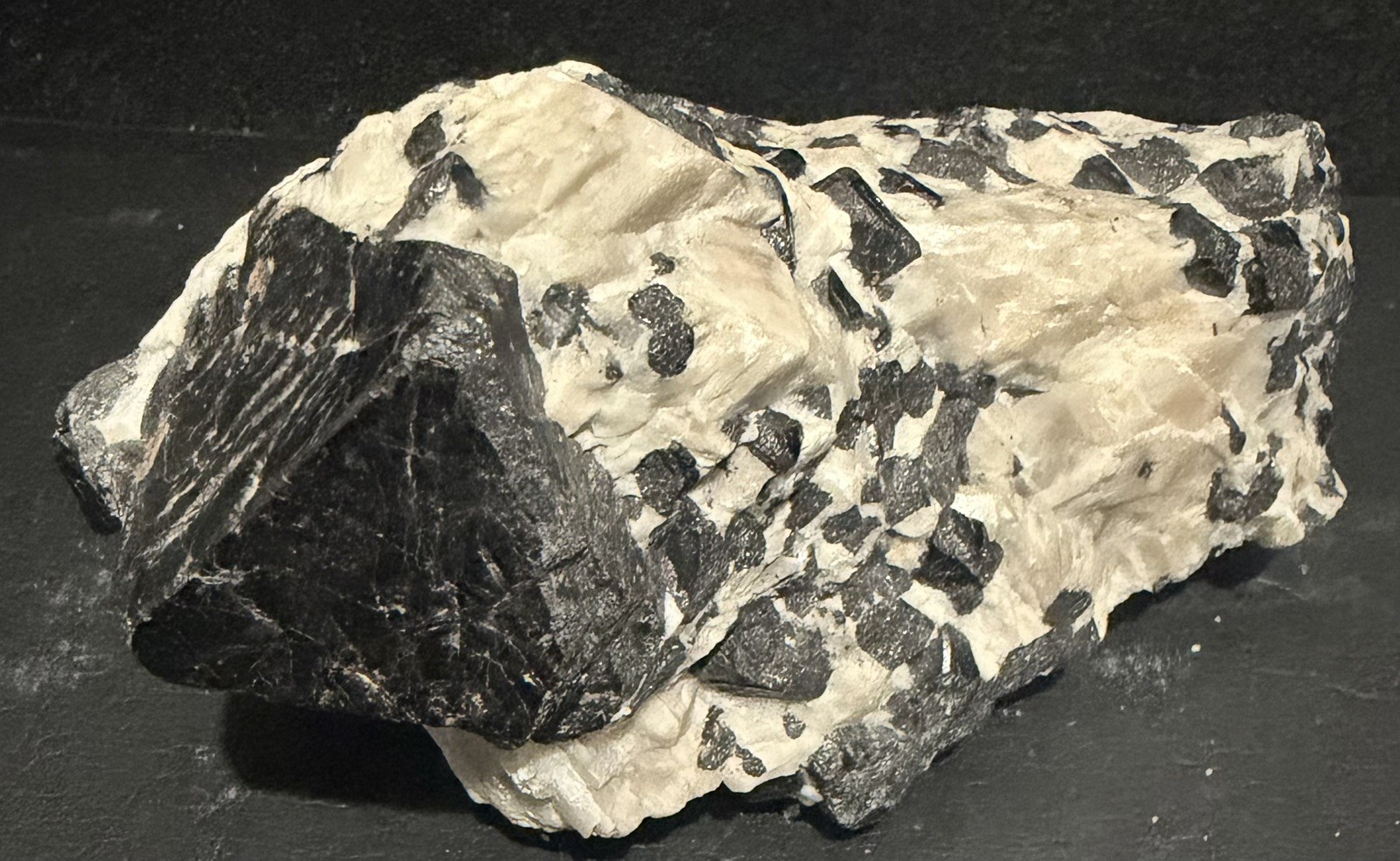Franklinite crystal in Fluorescent Red Calcite with Willemite From Franklin,Nj