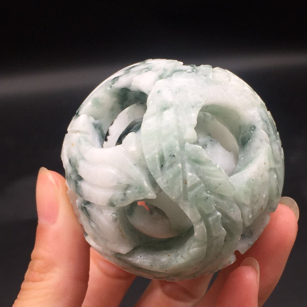 Natuaral XIU Jade Quartz Sphere Crystal Exquisite Ball Magic Healing Decorat 1Pc