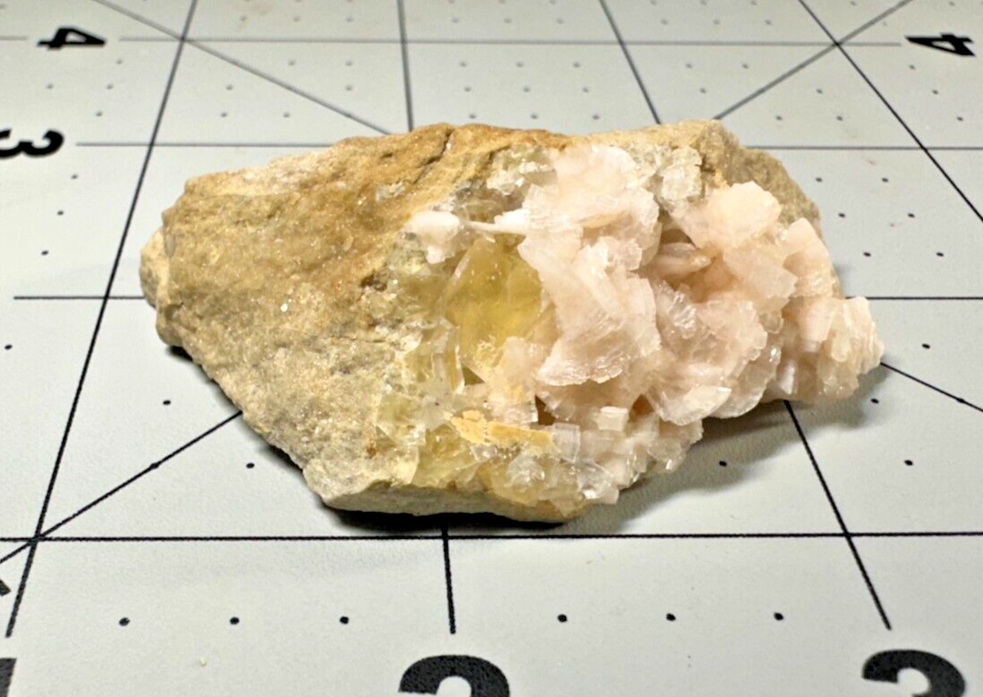 ➤2-1/2″ Phosfluorescent YELLOW FLUORITE /PINK DOLOMITE Corydon Indiana VIDEO➤514