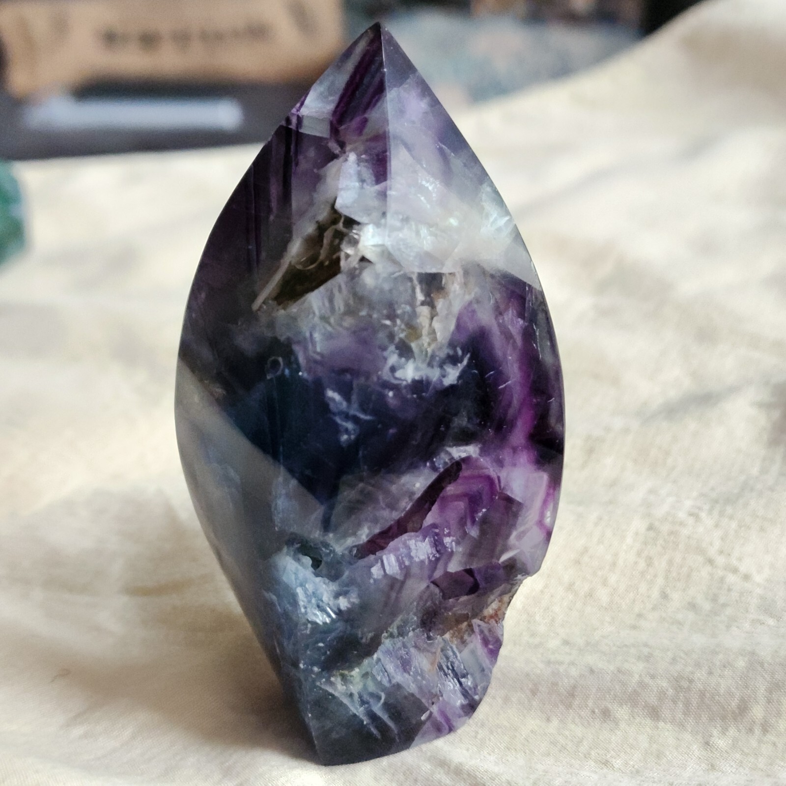 3.75″ Polished Crystal Feather Fluorite Stone Freeform Flame – USA