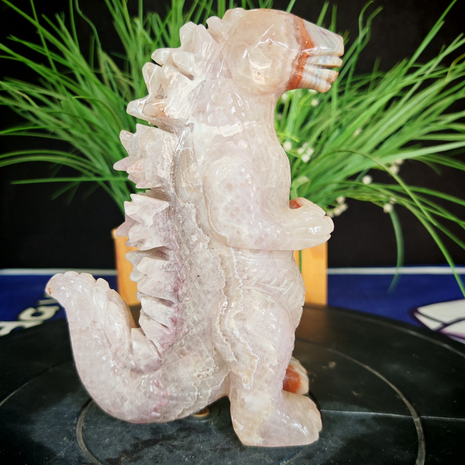 4.40LBTop natural crystal hand carved therapeutic artwork2.0kg