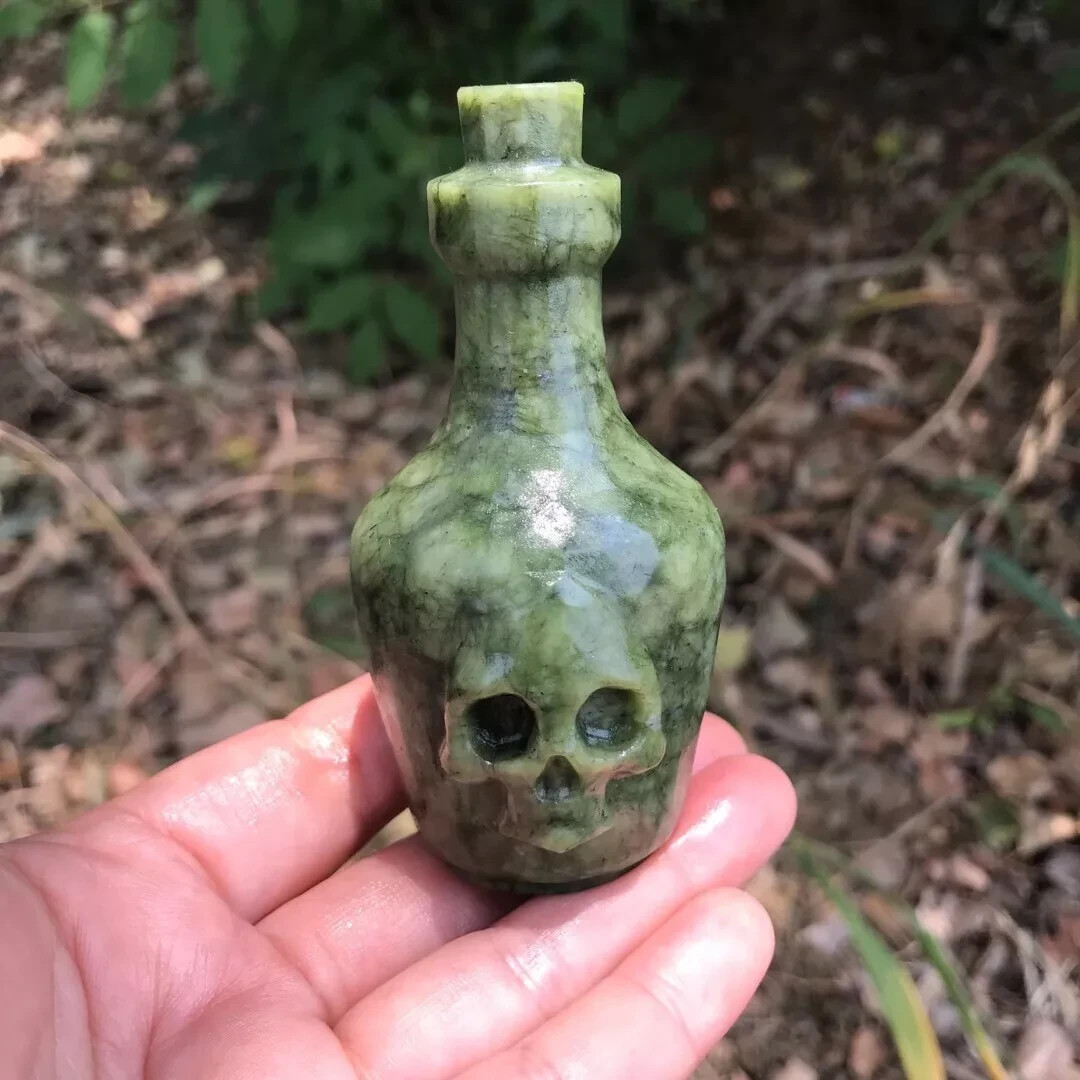 Natural Skull Perfume Bottle (Vine Jade) quartz crystal Random 1PC