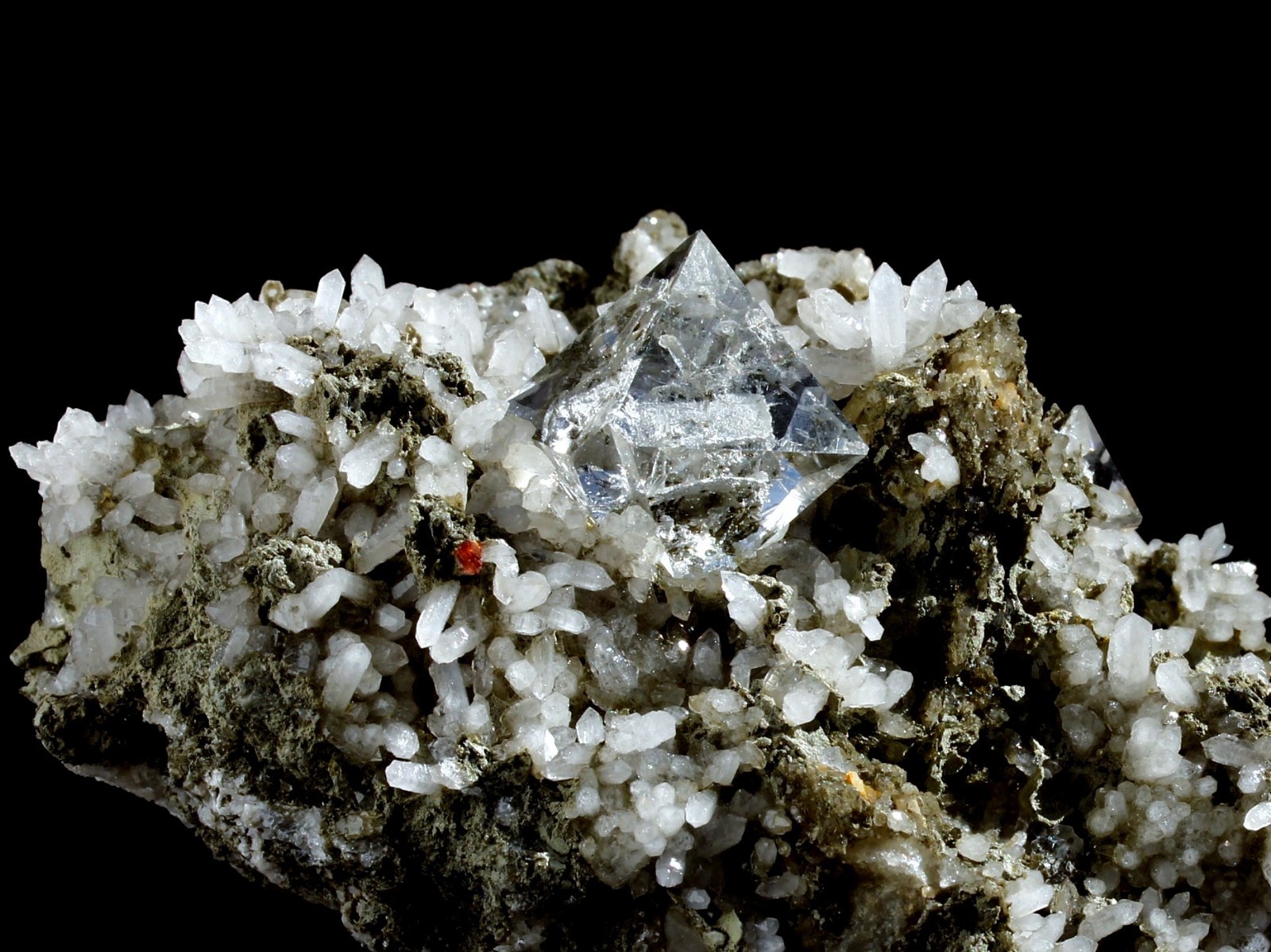 4.25in Stunning Colorless Fluorite Octahedrons Mineral From Inner Mongolia！