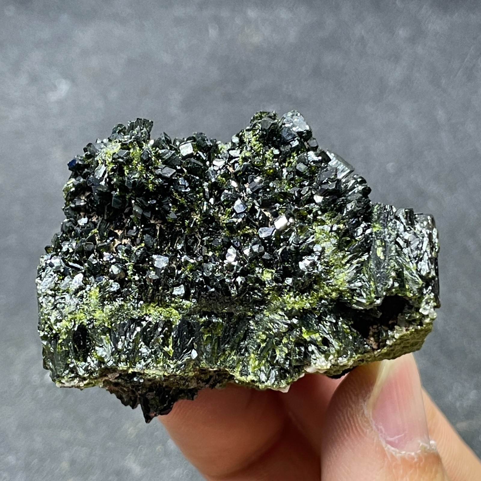 Natural Turkey Epidote Mineral Specimen Quartz Stones And Crystals Healing