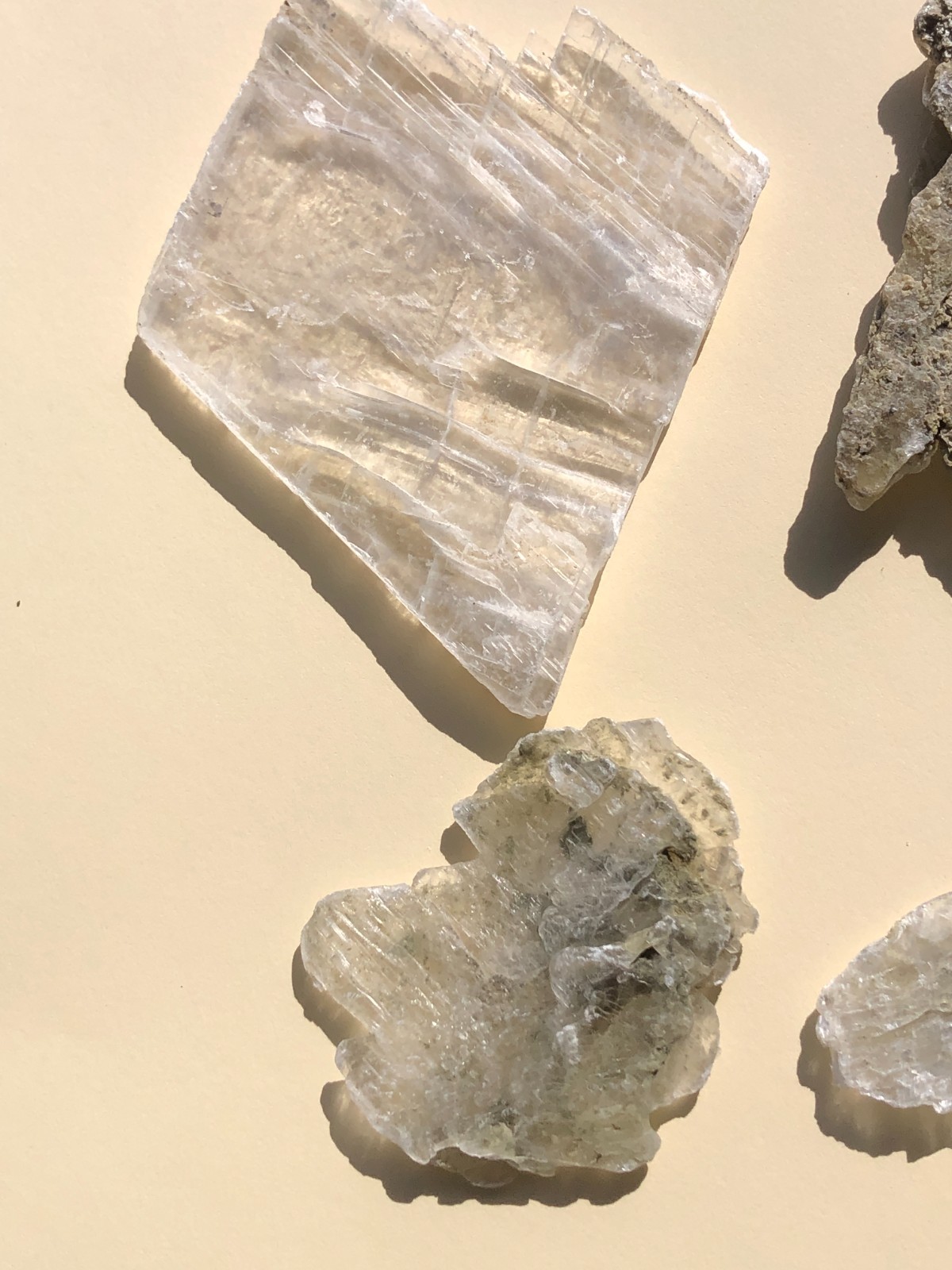 Lot of 5 Natural selenite gypsum mineral specimens 208.8 grams healing