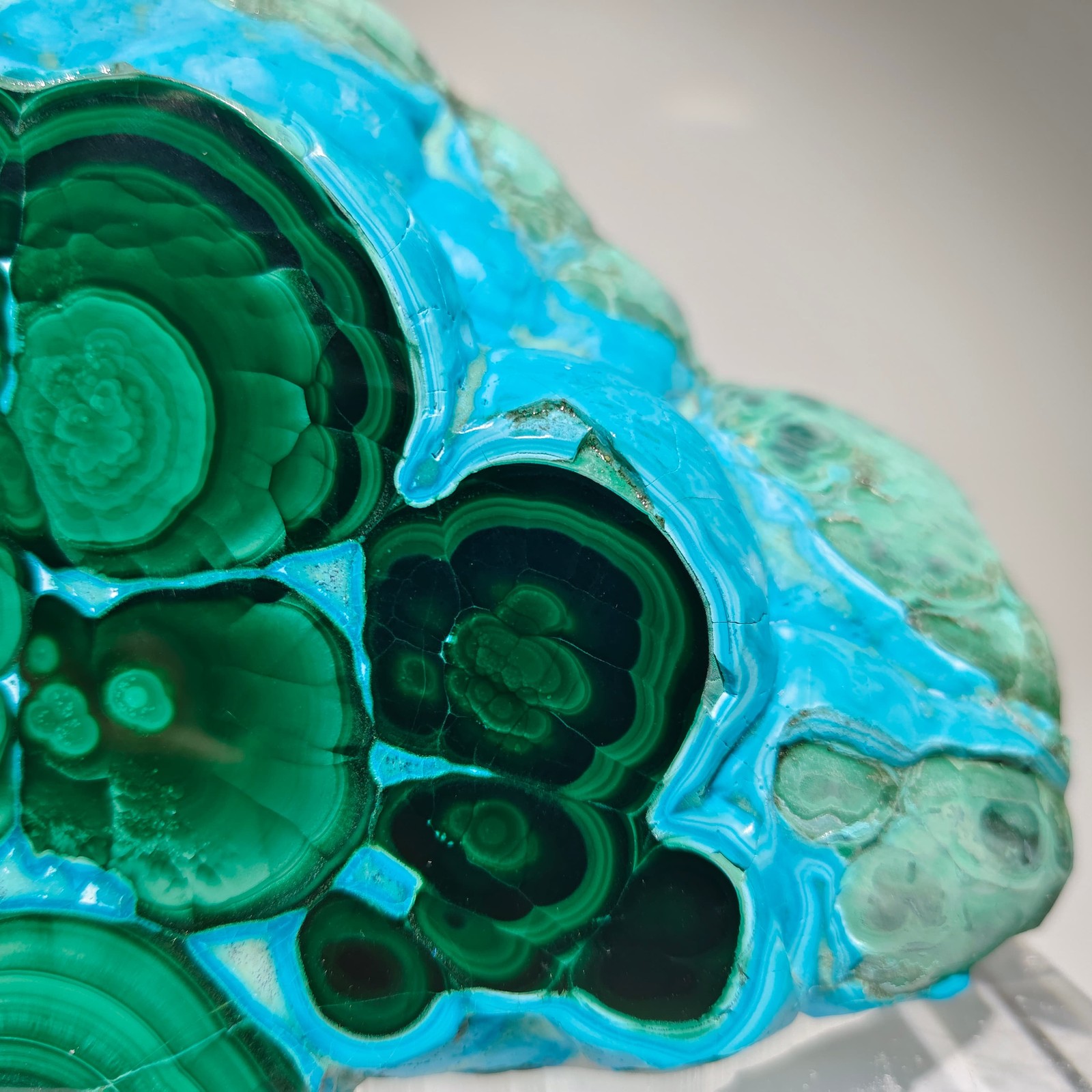 3.63LB Rare Natural Silicon Malachite Quartz Crystal Mineral Specimen + Stand