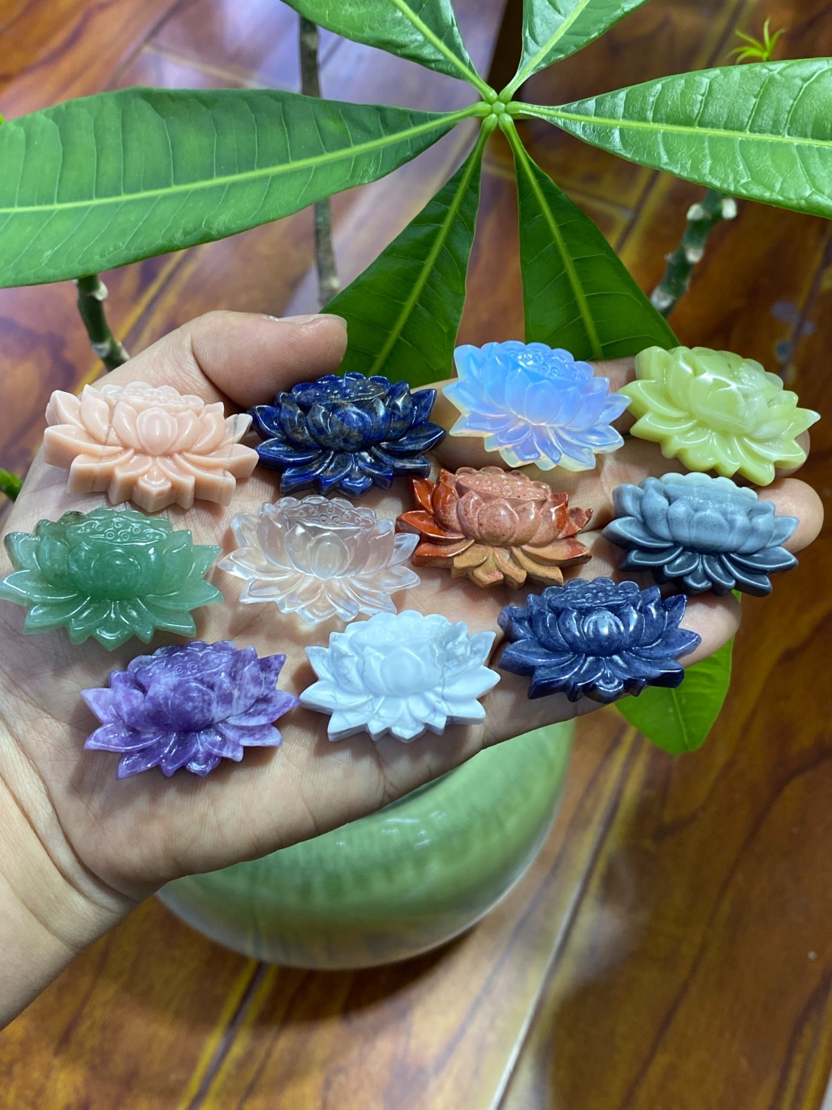 1pc Natural Mixed flower skull carved quartz crystal Reiki healing Gift Random