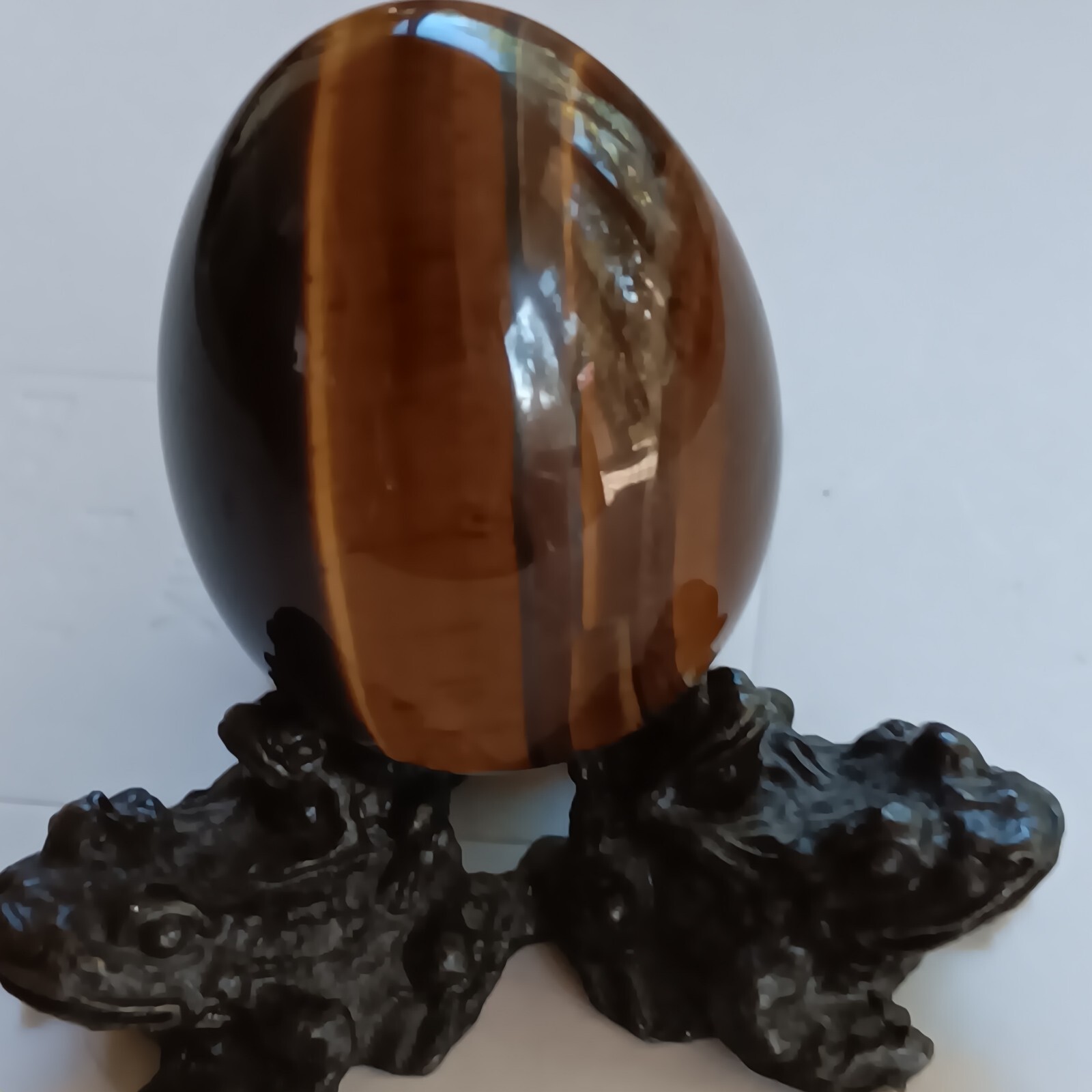 polished golden tiger eye Egg Gemstone Stand is Metal Mom & Baby Tripod Frogs 3″