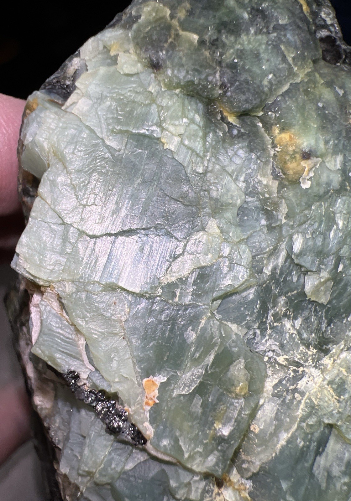 3.2 Lb Chatoyant Nephrite w Magnetite -Washington