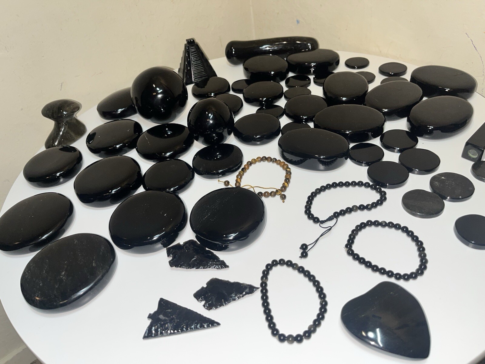 Gold and Black Obsdian Stone: Hot Stones for Massages,Spheres,Bracelets!!!