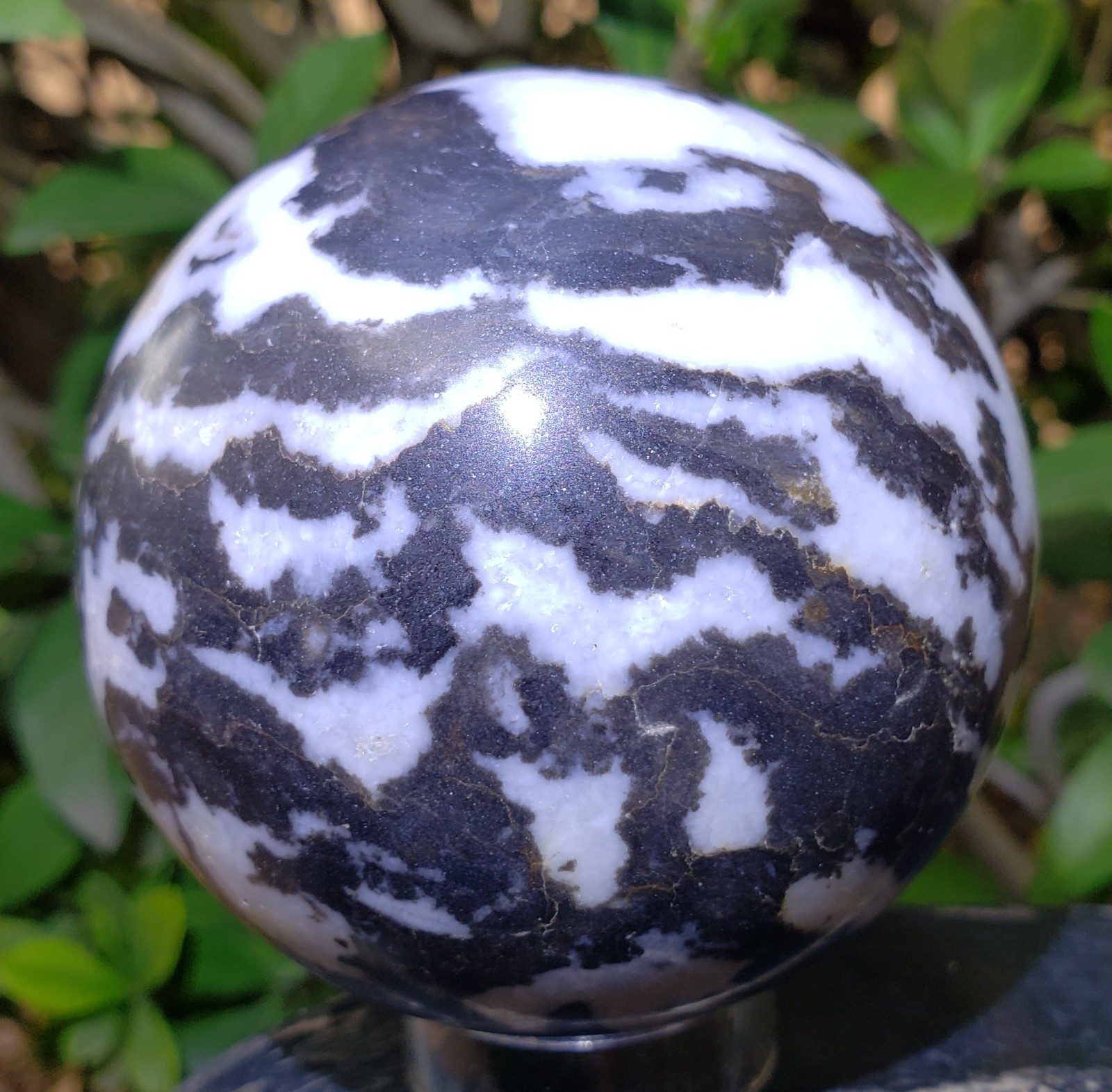 2.9″ Zebra Jasper Chalcedony Crystal Sphere Orb Ball Phosphorescent UV, 594g