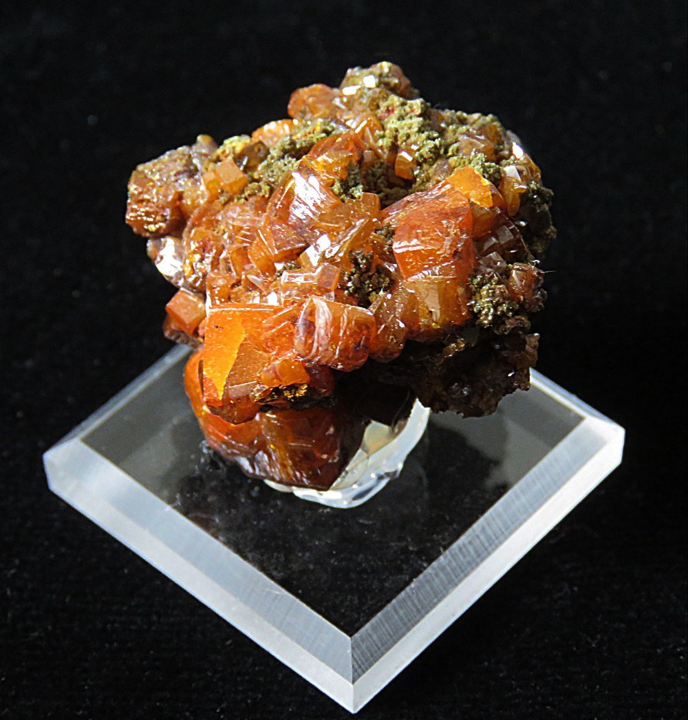 Wulfenite Crystals- 1 1/4″-Ahumada Mine, Lamentos District, Chihuahua, Mexico