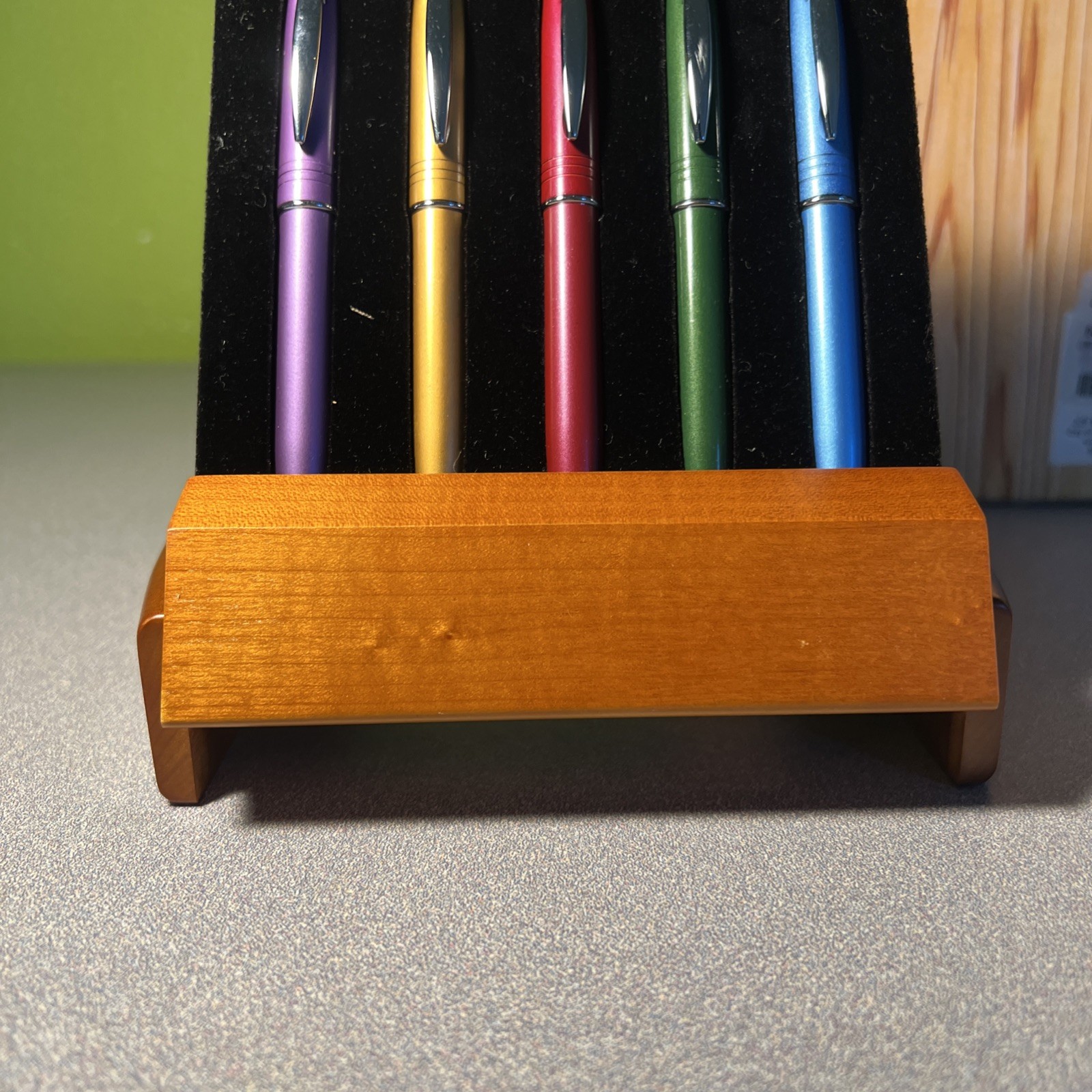 Vintage JCFTECH 5 Metallic Ball Point Pen In Solid Cherry Wood Easel Box