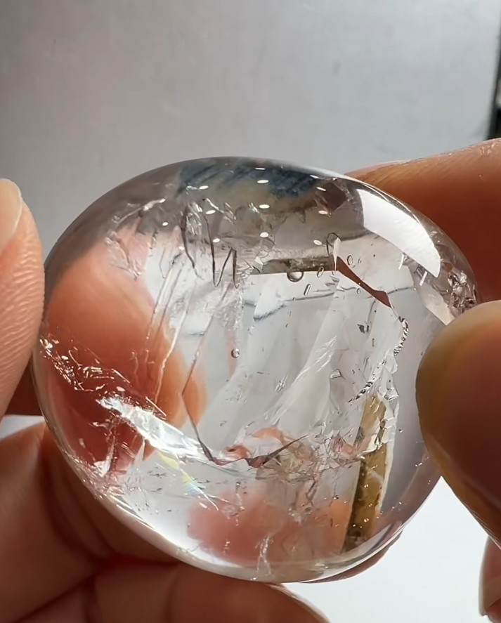 38*36*22mm Natural Enhydro Quartz Crystal Moving Water Drop Reiki Heal Specimens