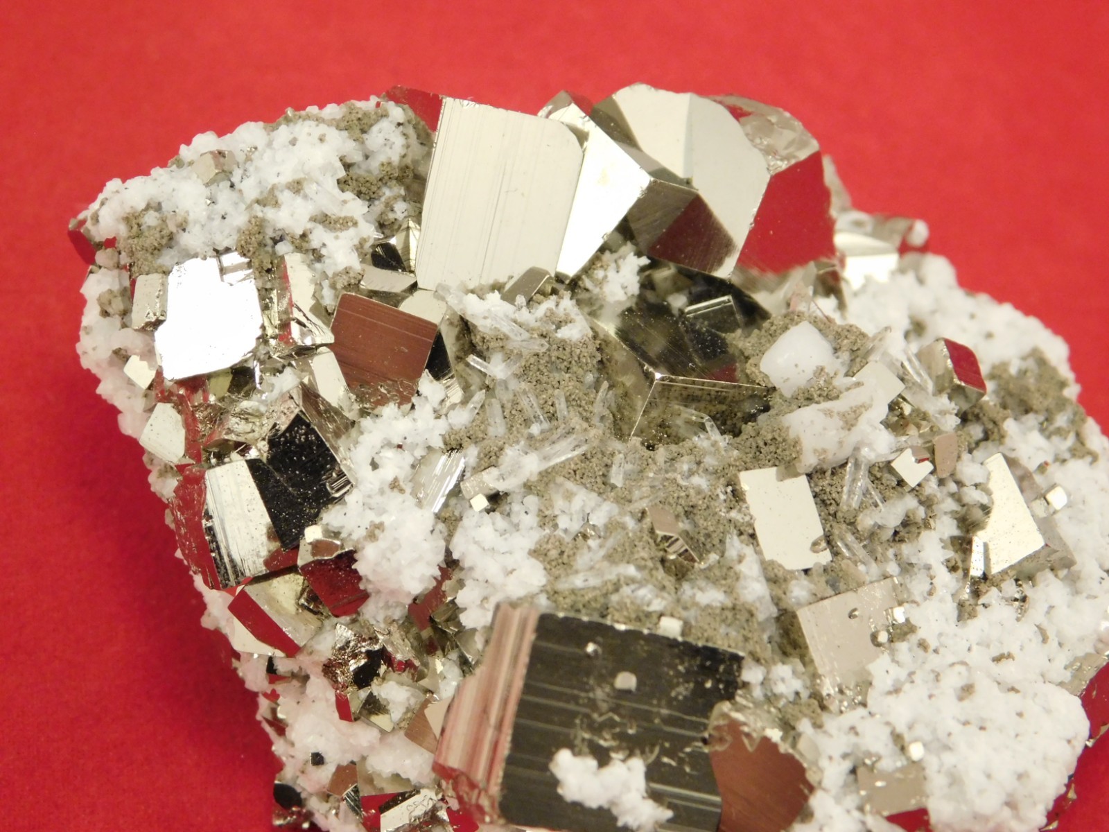 NICE! PYRITE Crystal CUBE Cluster with Druzy Quartz From Peru 233gr