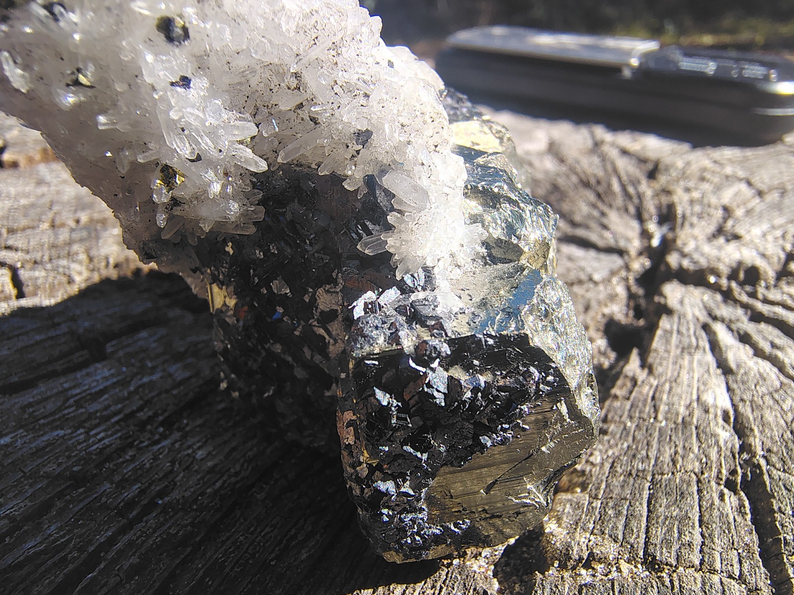 pyrite quartz cube matrix Peruvian