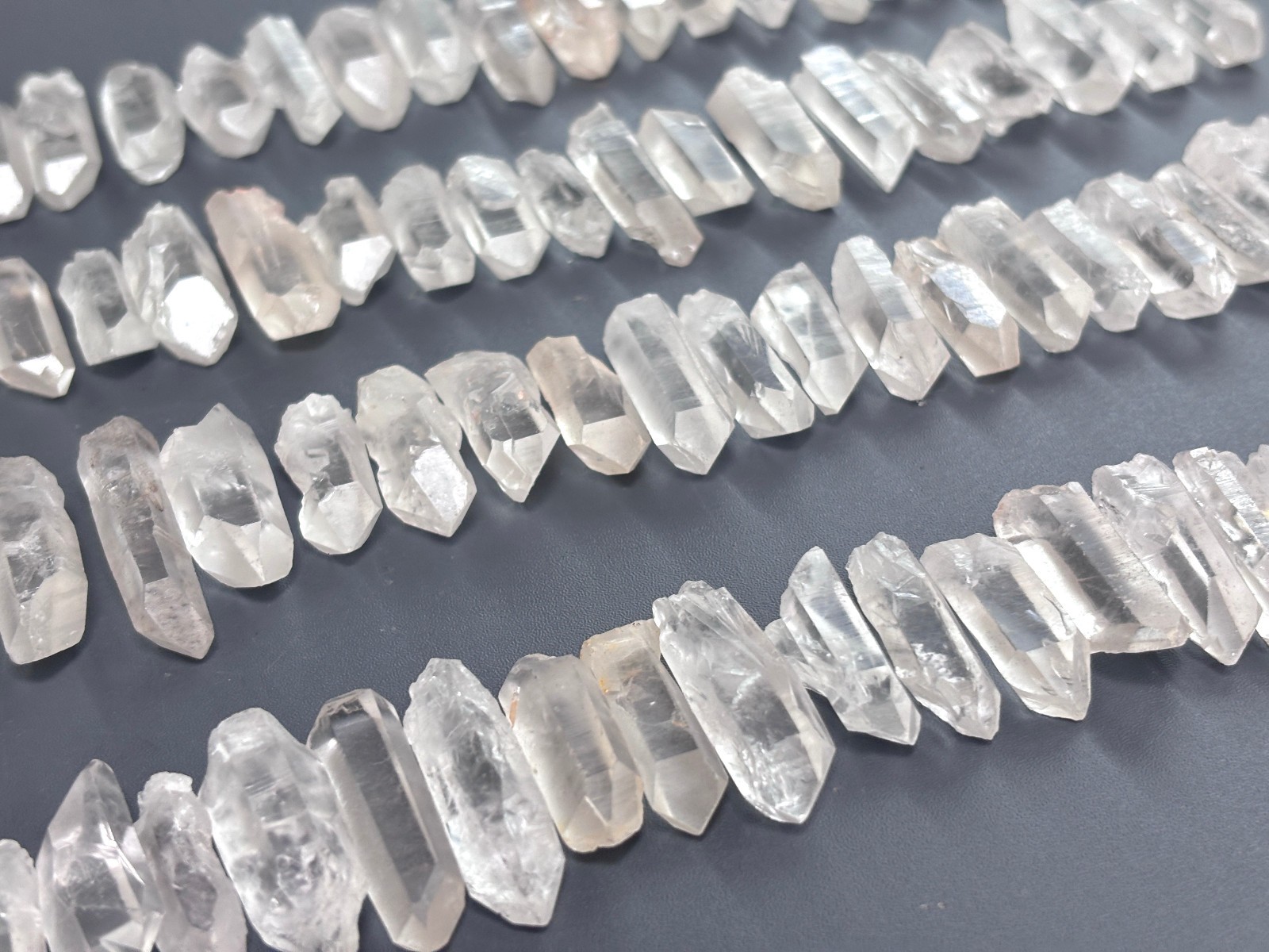 100pcs Bulk Rough Clear Crystal Quartz Small Mini Points Terminated Tips