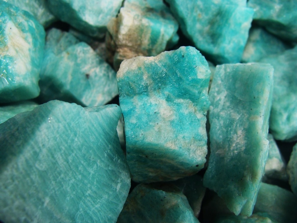 3000 Carat Lots of Unsearched Natural Amazonite Rough – Plus a FREE Faceted Gem