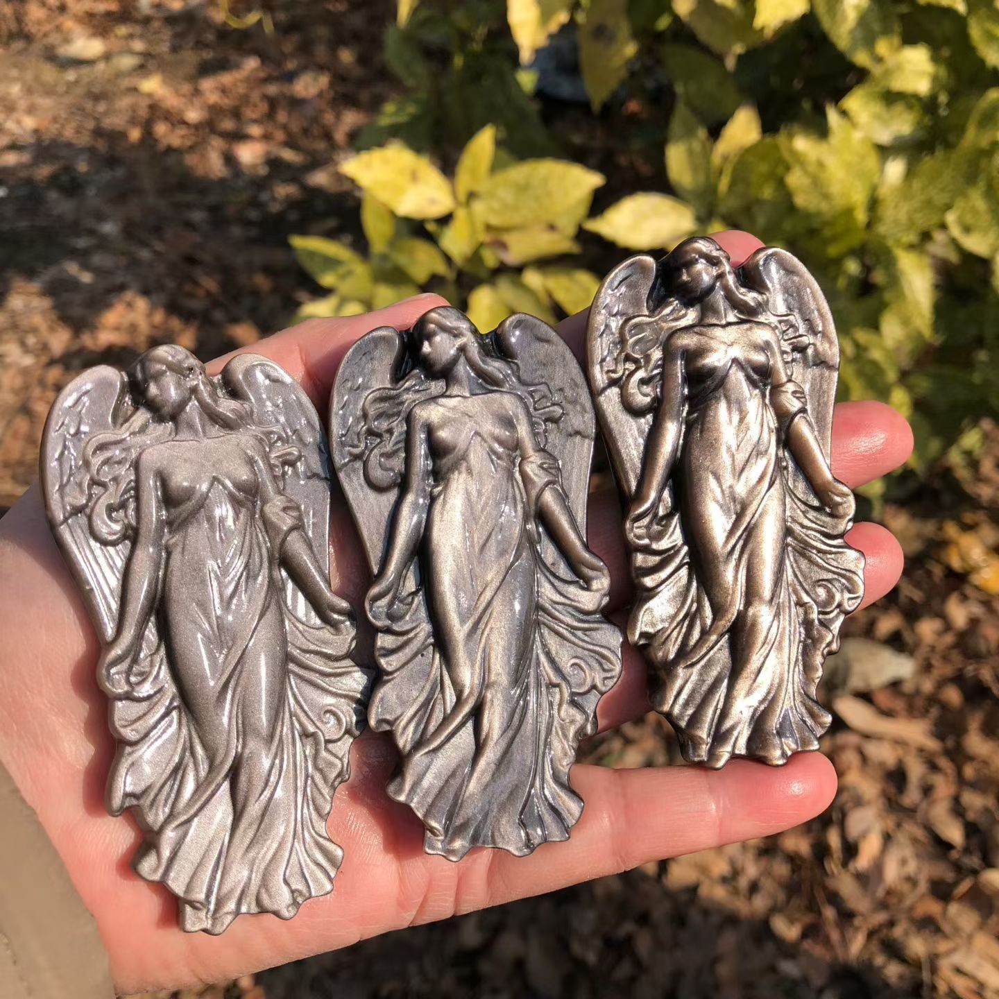 1pc Natural Silver Obsidian Quartz Hand Carved Angel Skull Crystal Reiki Decor