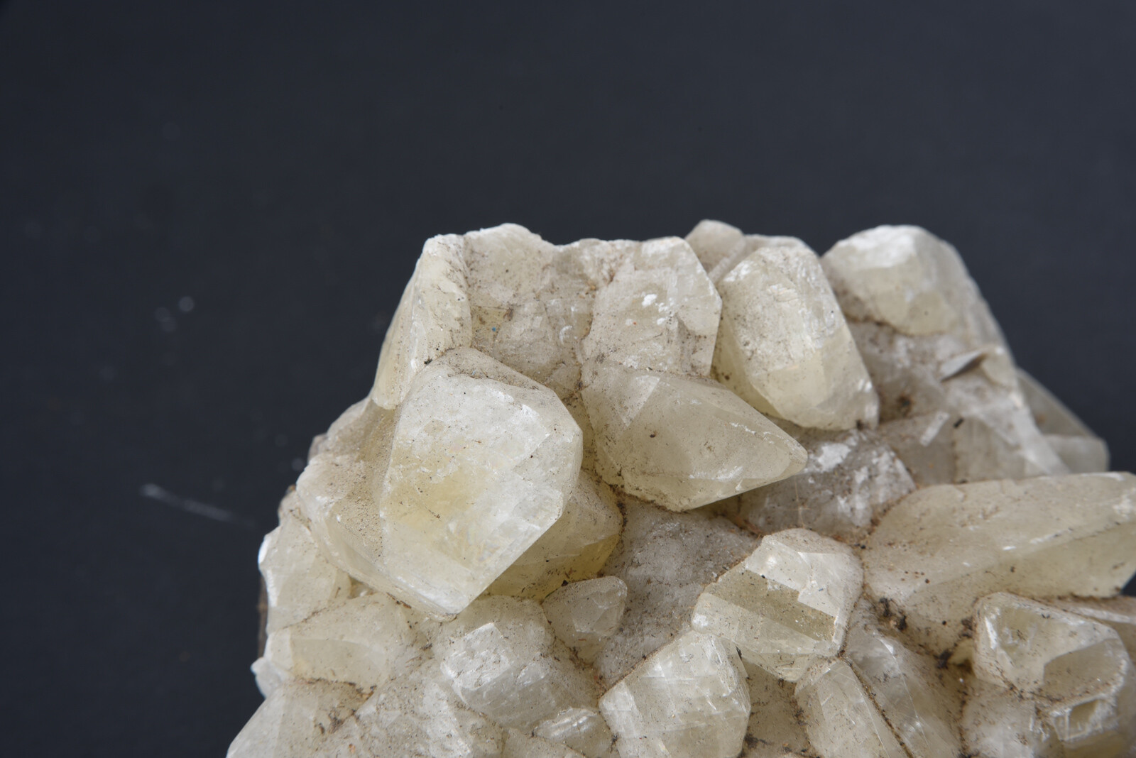 482g Opaque White Quartz Crystal Mineral Specimen Matrix V01