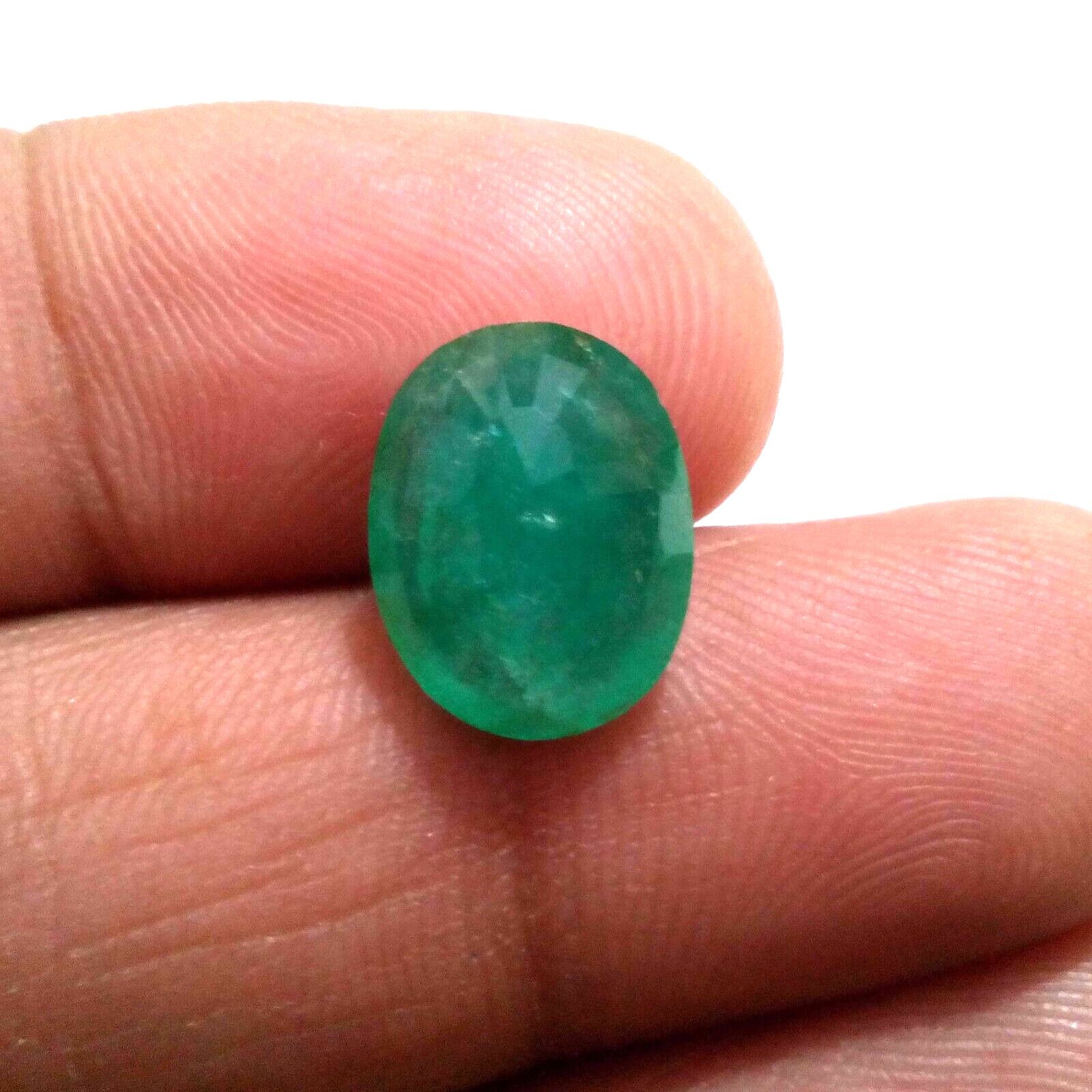 Good Quality A+ 5.70 Crt Green Zambian Emerald Faceted Oval Shape Loose Gemstone