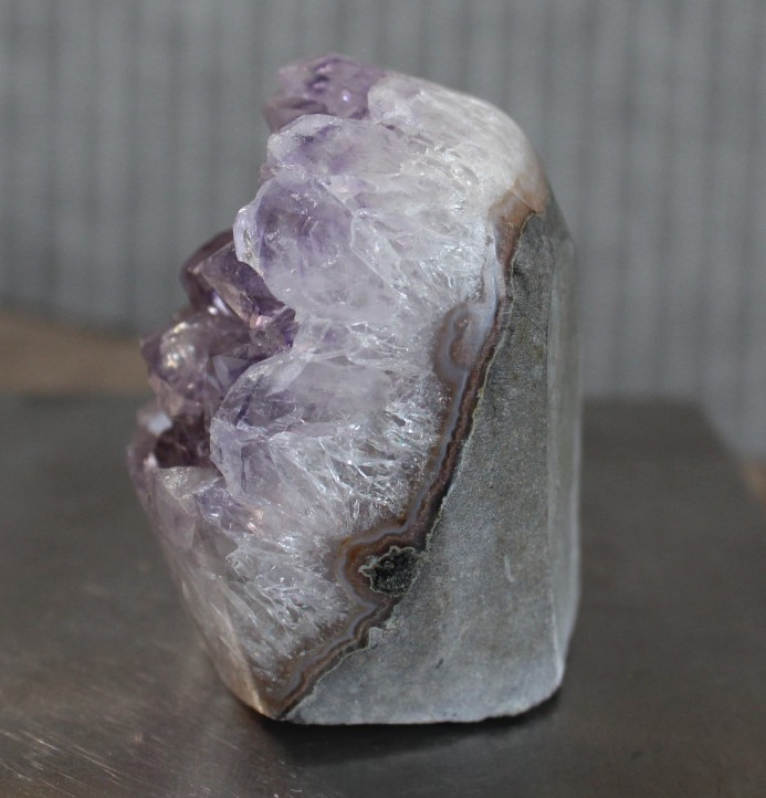 AMETHYST FREEFORM 2.00 X 1.71 INCHES/ 126.4 GRAMS