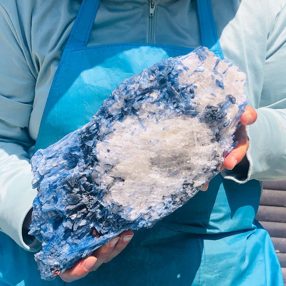 4730G Natural Blue Quartz Crystal Specimen Raw Mineral Reiki Healing Home MH5285