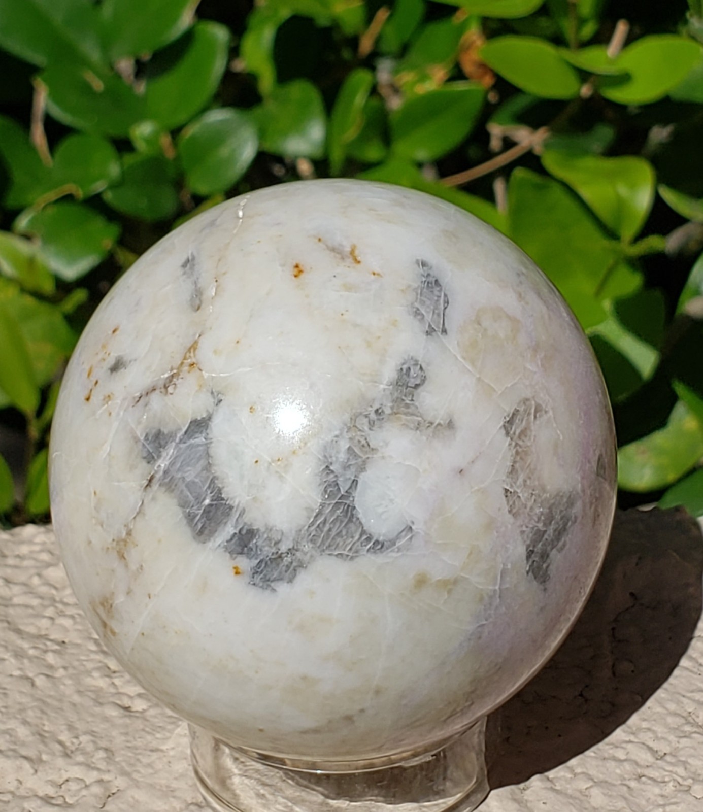 2.1″ Hackmanite Mineral Sphere Orb Ball STRONG UV, 241g or 8.5 oz