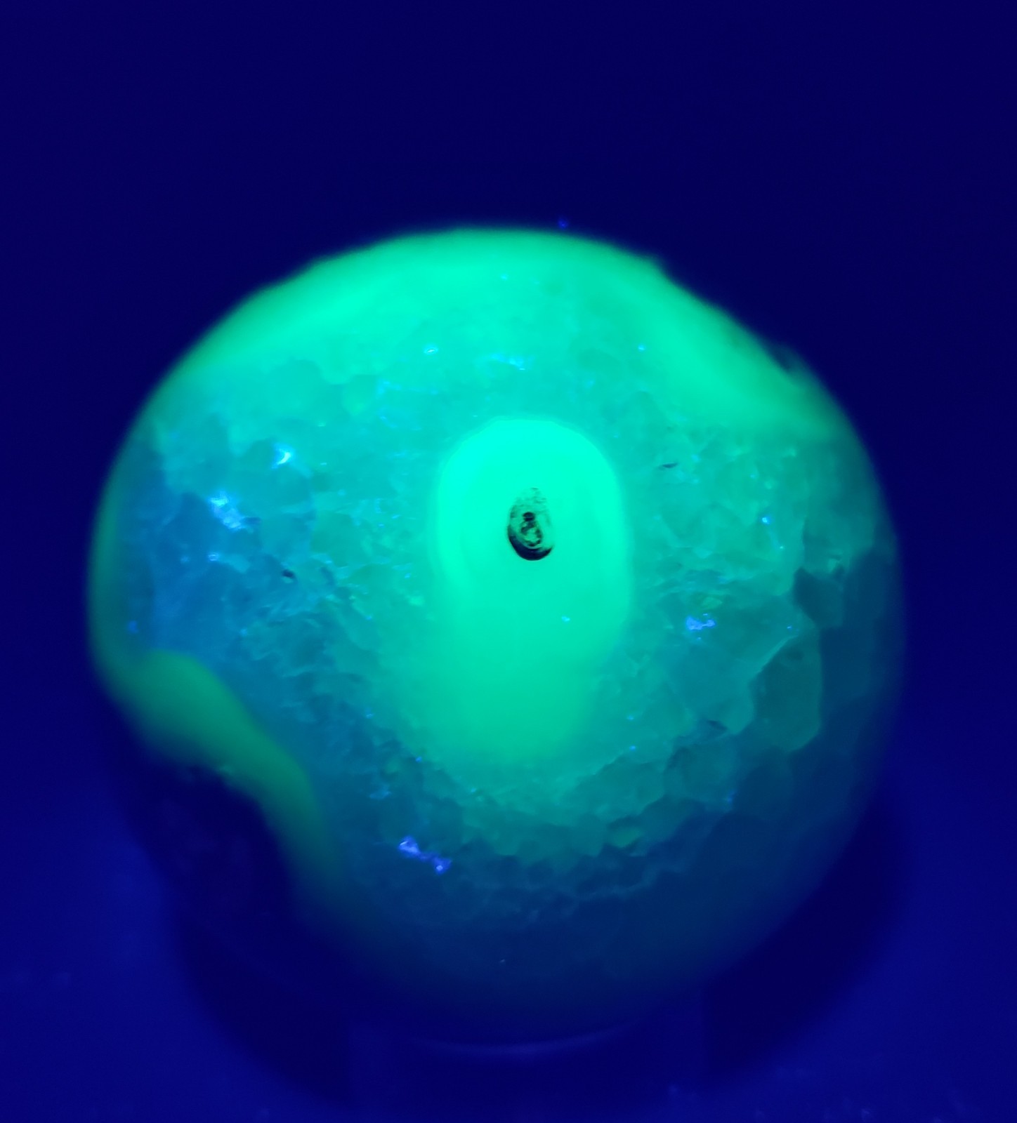 2.63″ Volcano Agate Quartz Crystal Sphere Ball Orb Stunning Green UV, 400g